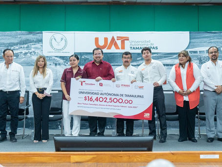 Más de 6 500 estudiantes de la UAT reciben beca