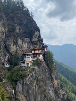 Voyage initiatique & Yoga au coeur de la spiritualité au Bhoutan