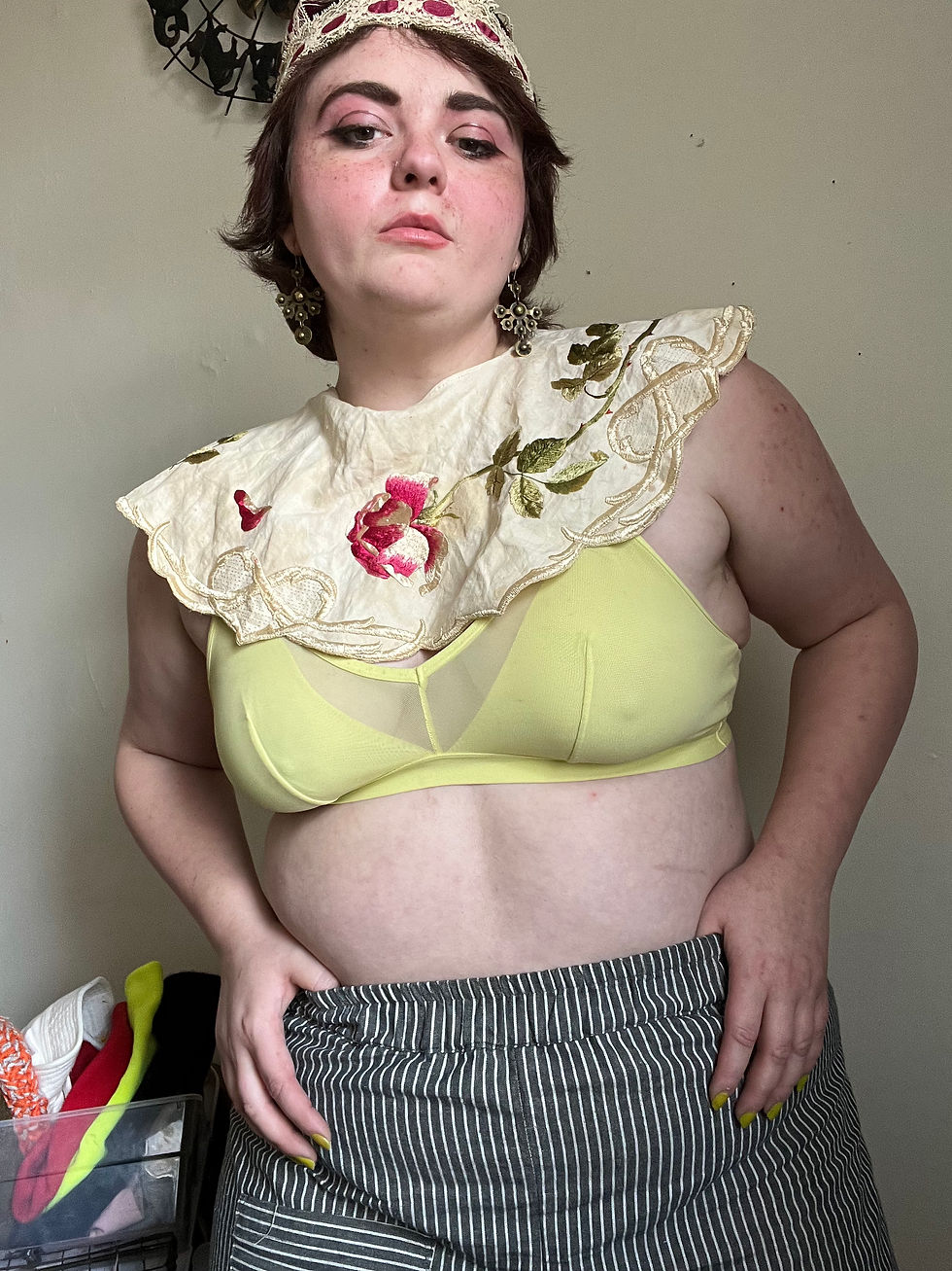 Thumbnail: Rosalia Embroidered Rose Detachable Collar