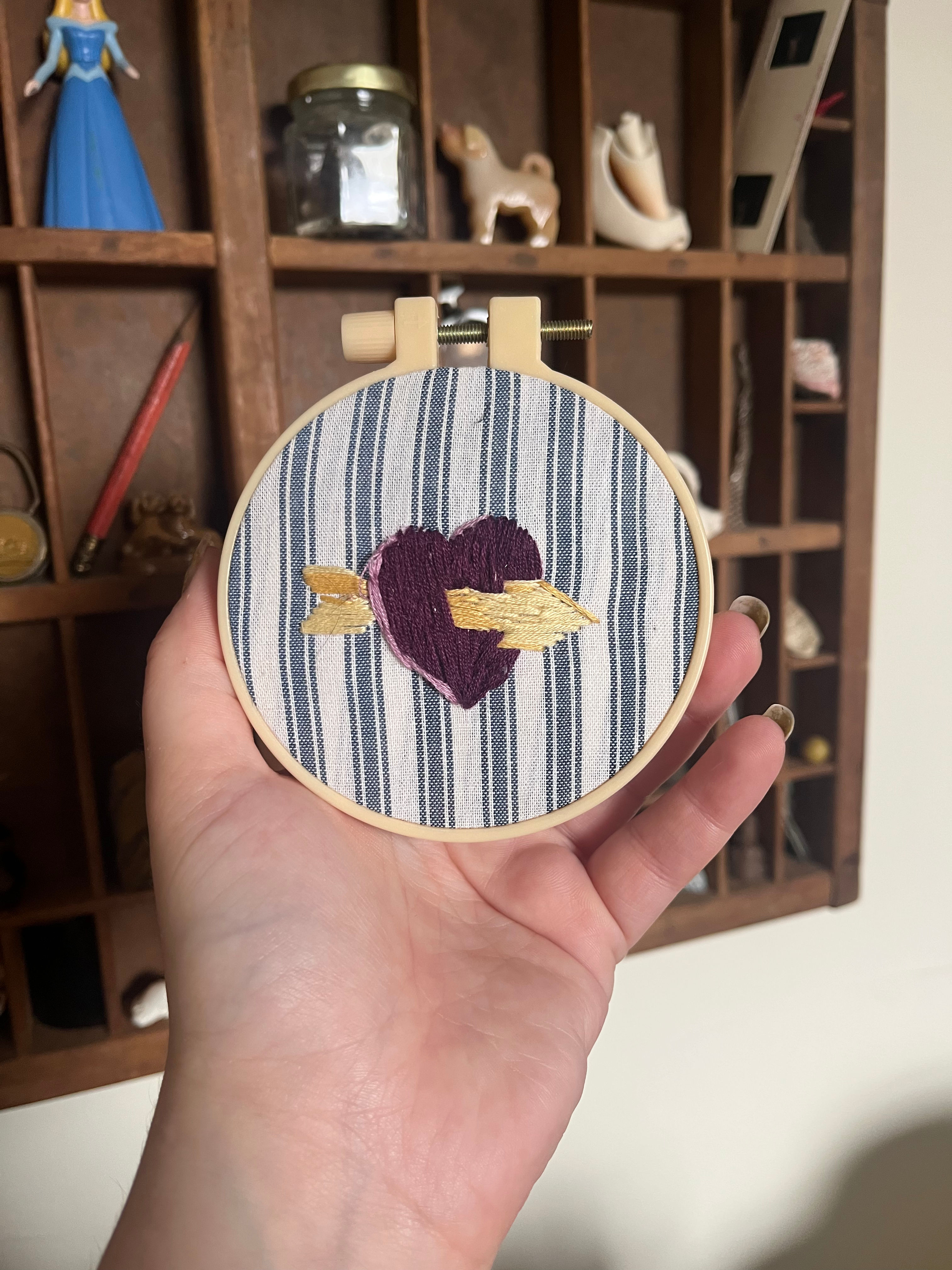 XS Hoop: Heart and Arrow 