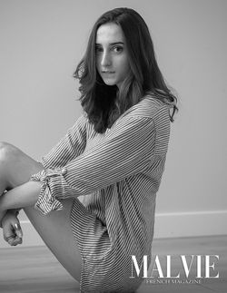 Minou en bottes  MALVIE French Magazine www MALVIEmag com-16