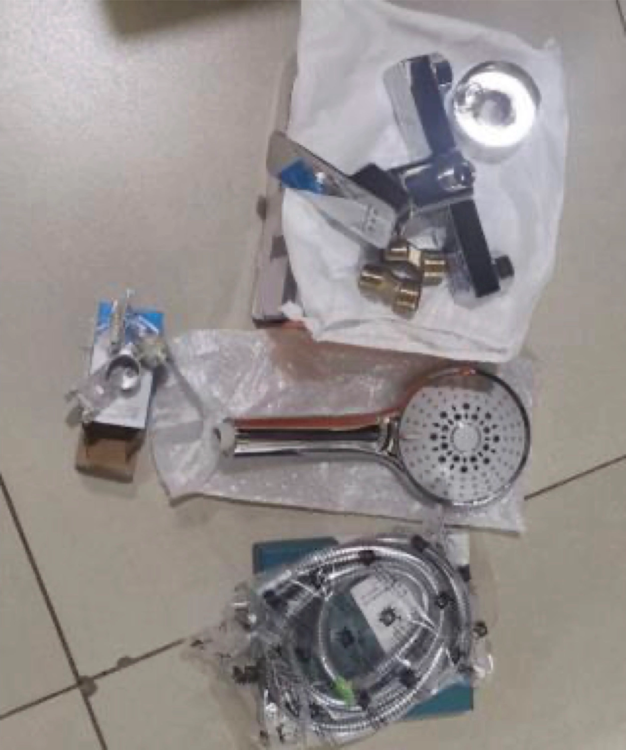 furnishings-shower-system-shower-head.webp