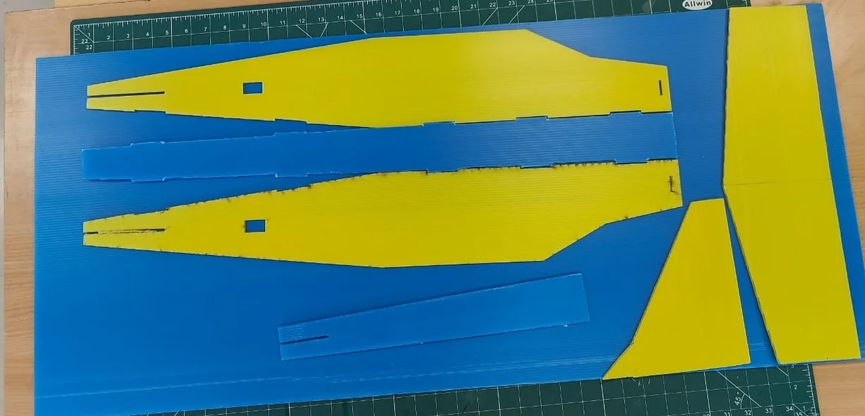 Parts present in Super Trainer Plane kit