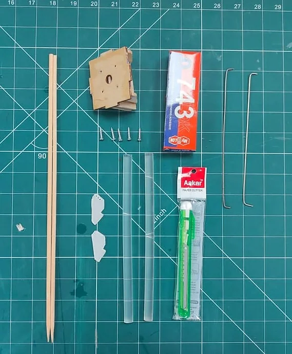 Components  present in F-22 Raptor plane kit