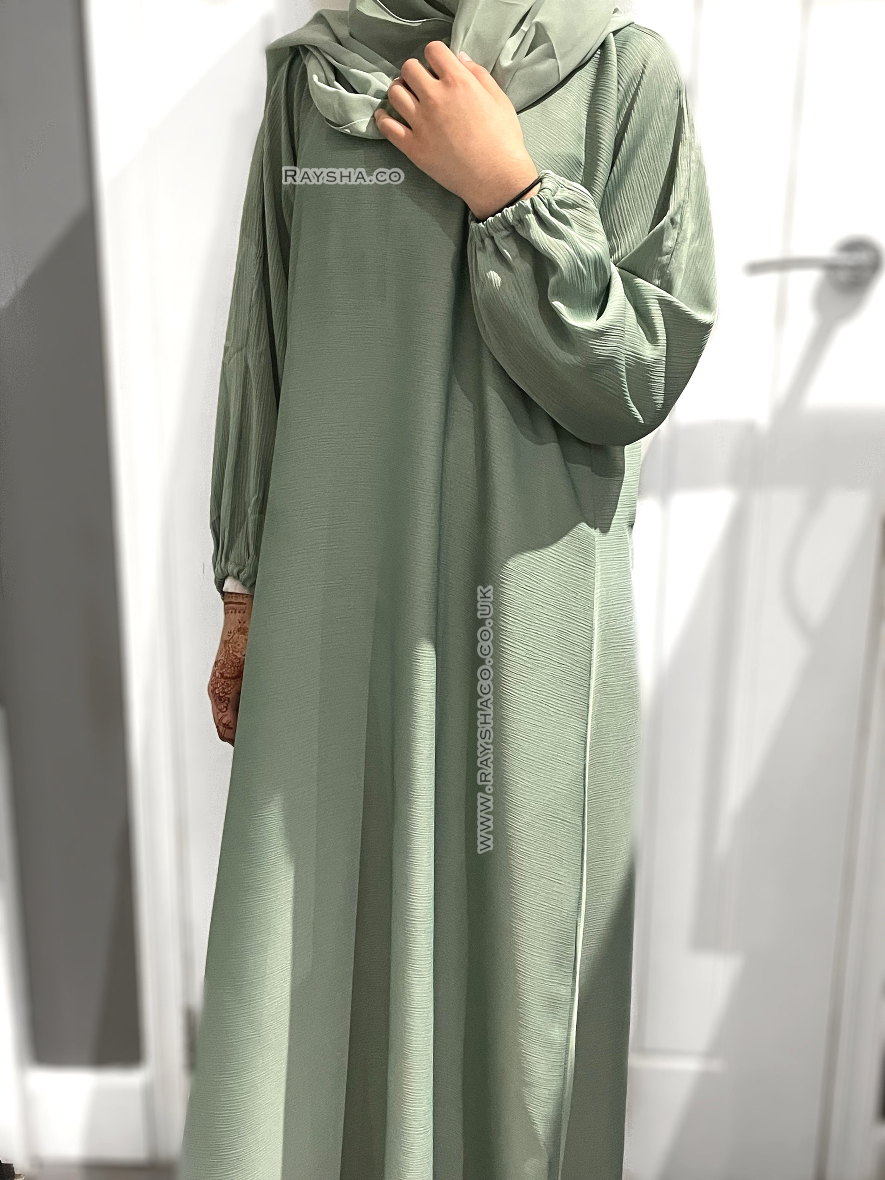 Fatiyah Abaya-sage green