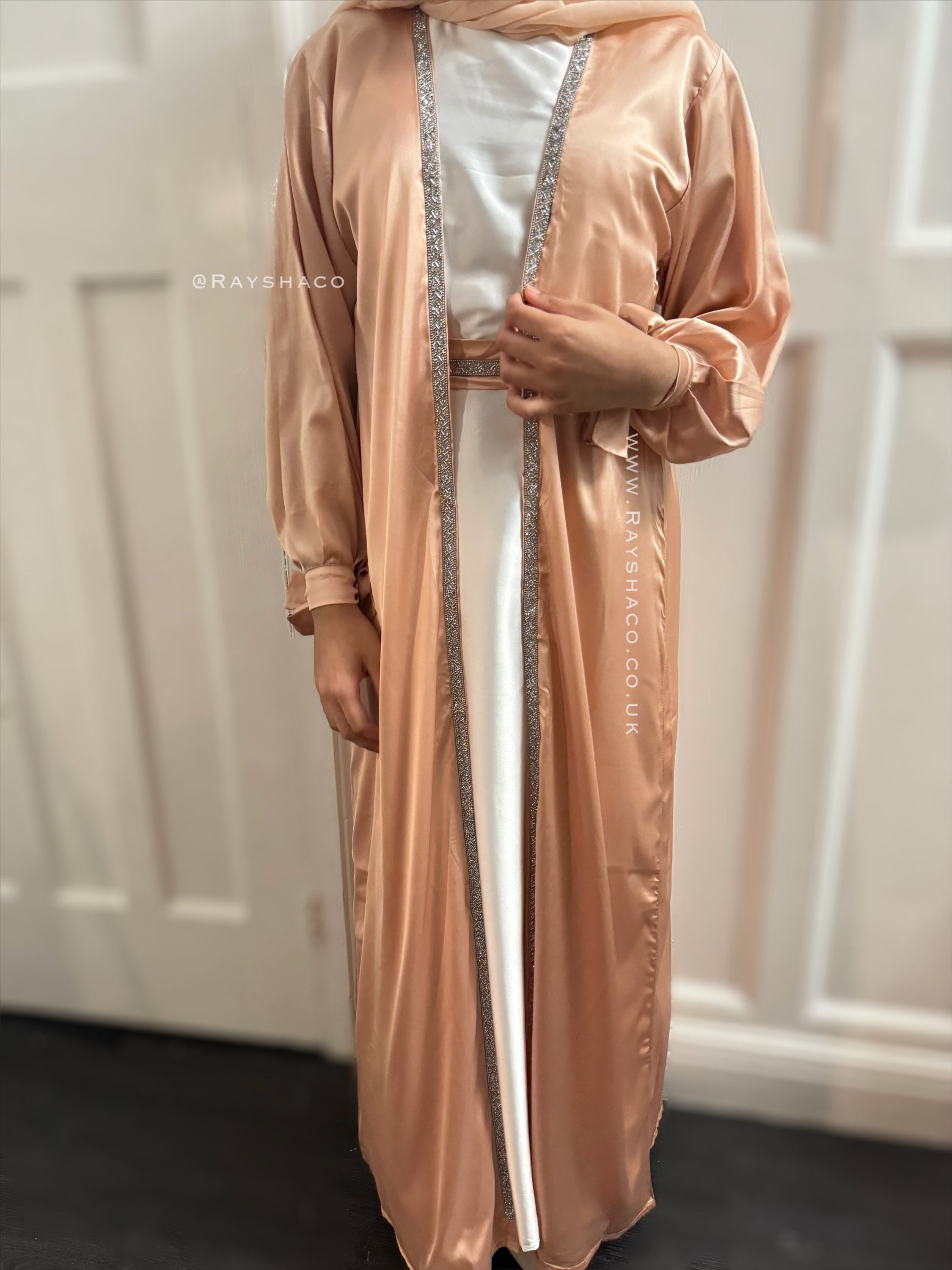 Ilayhi Abaya - peach