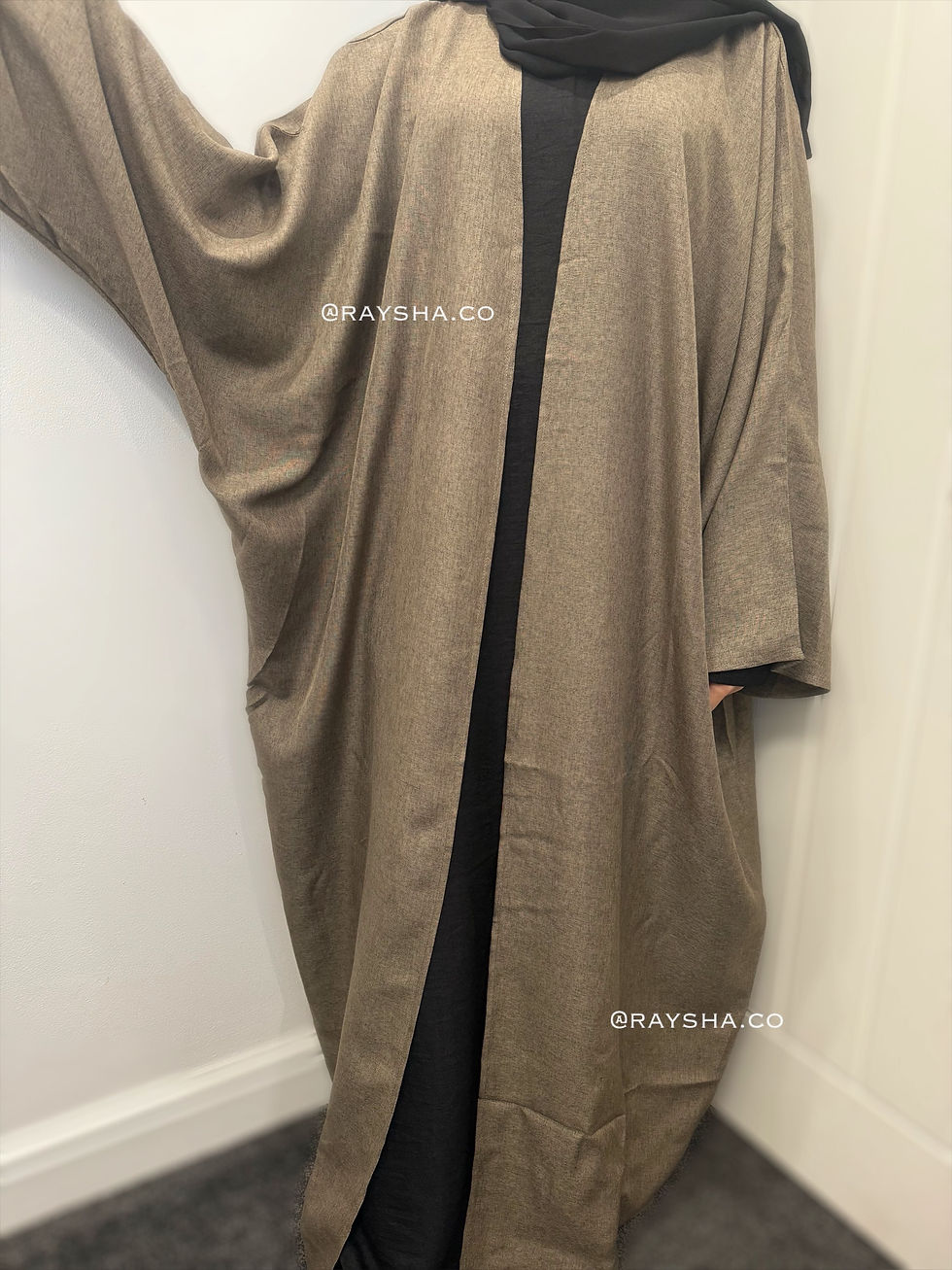 Thumbnail: Mariya Abaya - Taupe