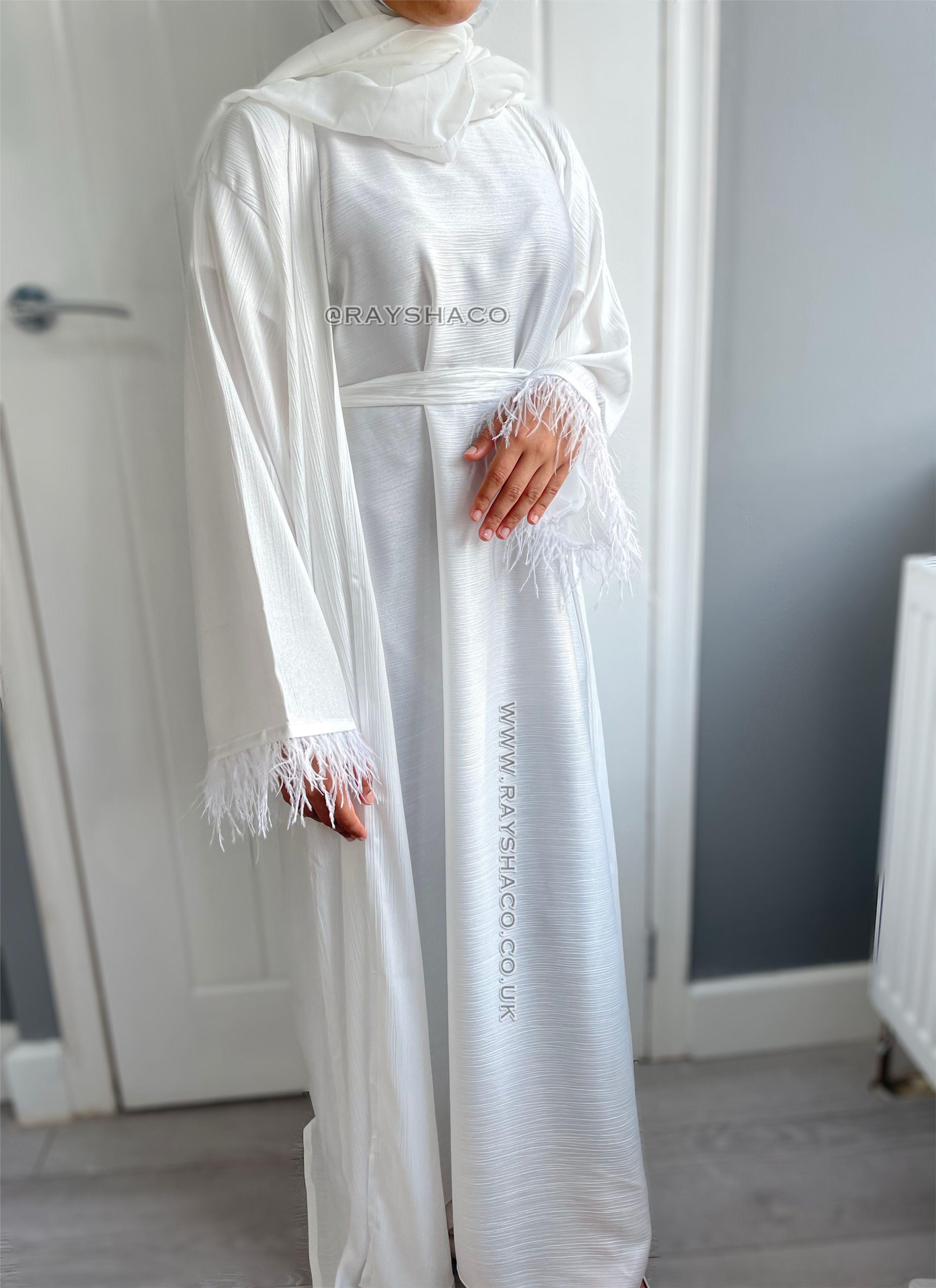 Nur Abaya -white