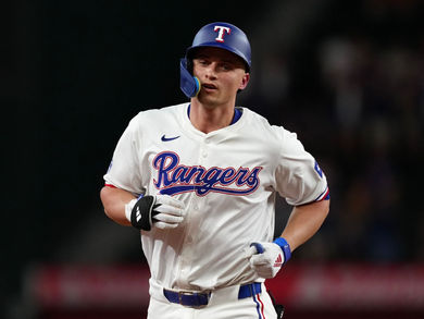 Rangers Shortstop to Miss Rest of Season