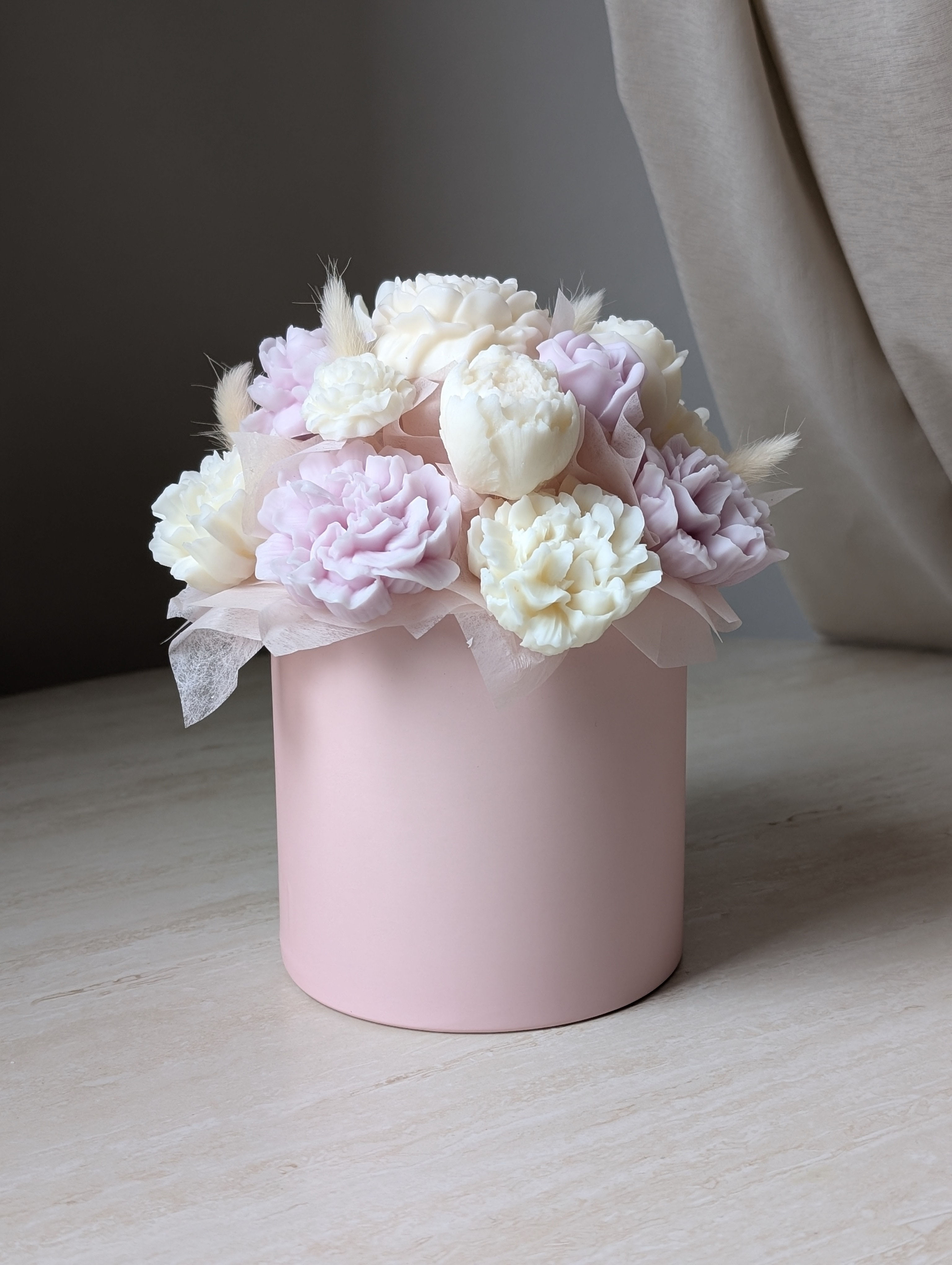 Bloom „blush cloud" – handgefertigte Rapswachsblüten