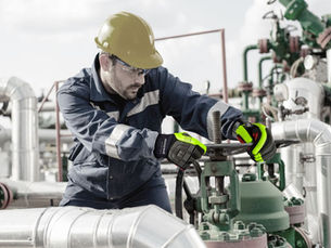 [Whitepaper] Tips for Avoiding Hand Injuries in Heavy-Duty Industrial Environments
