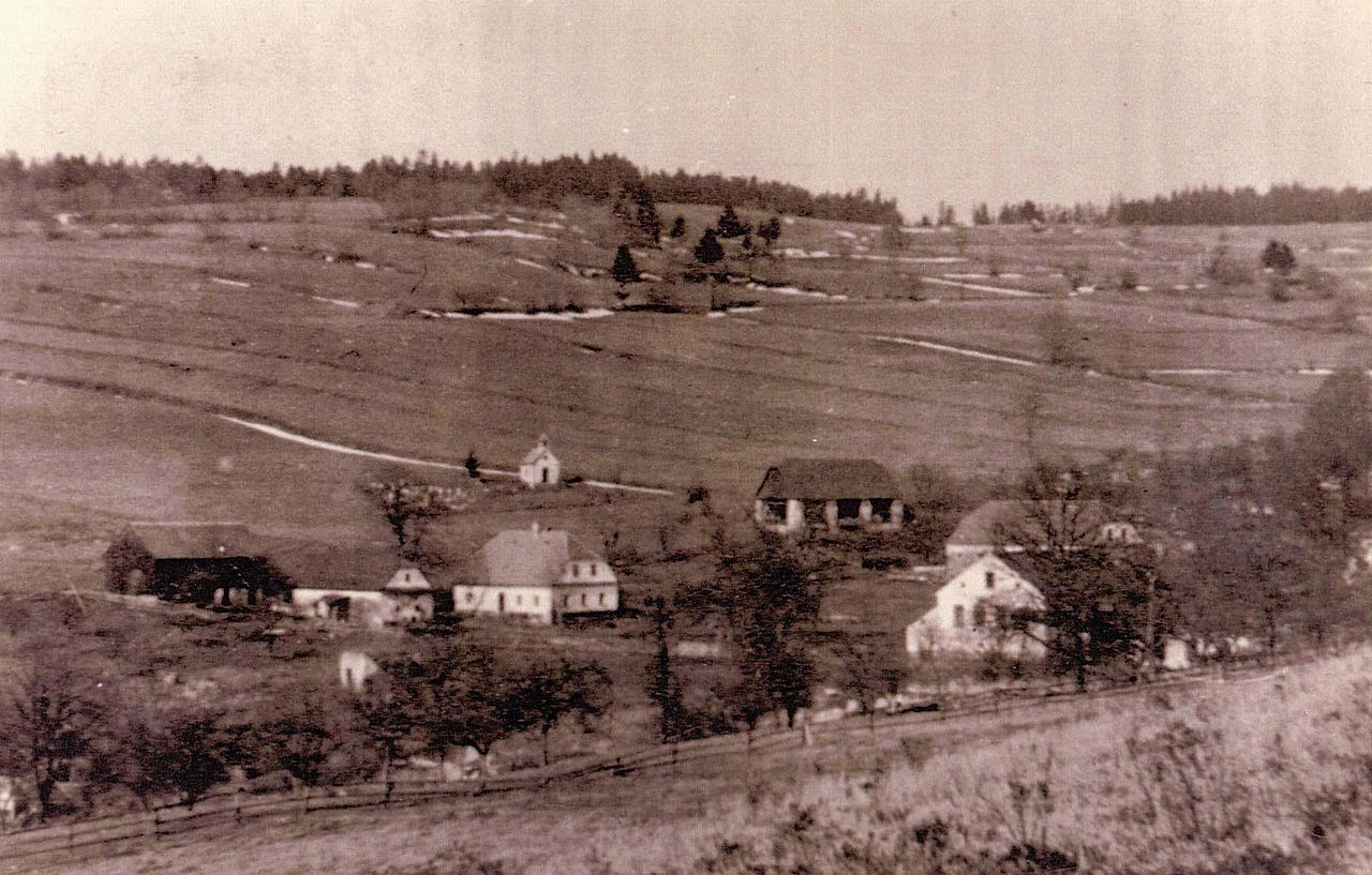 Karlovice obec Adamstal historie - vysídlení pohraničí