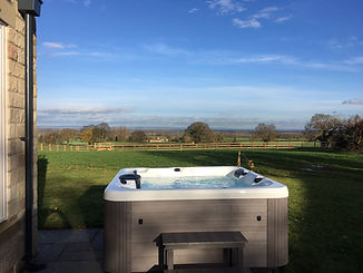 hot tub.JPG