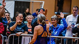 High fives with the crowd OVT 2023 Penticton Throwdown