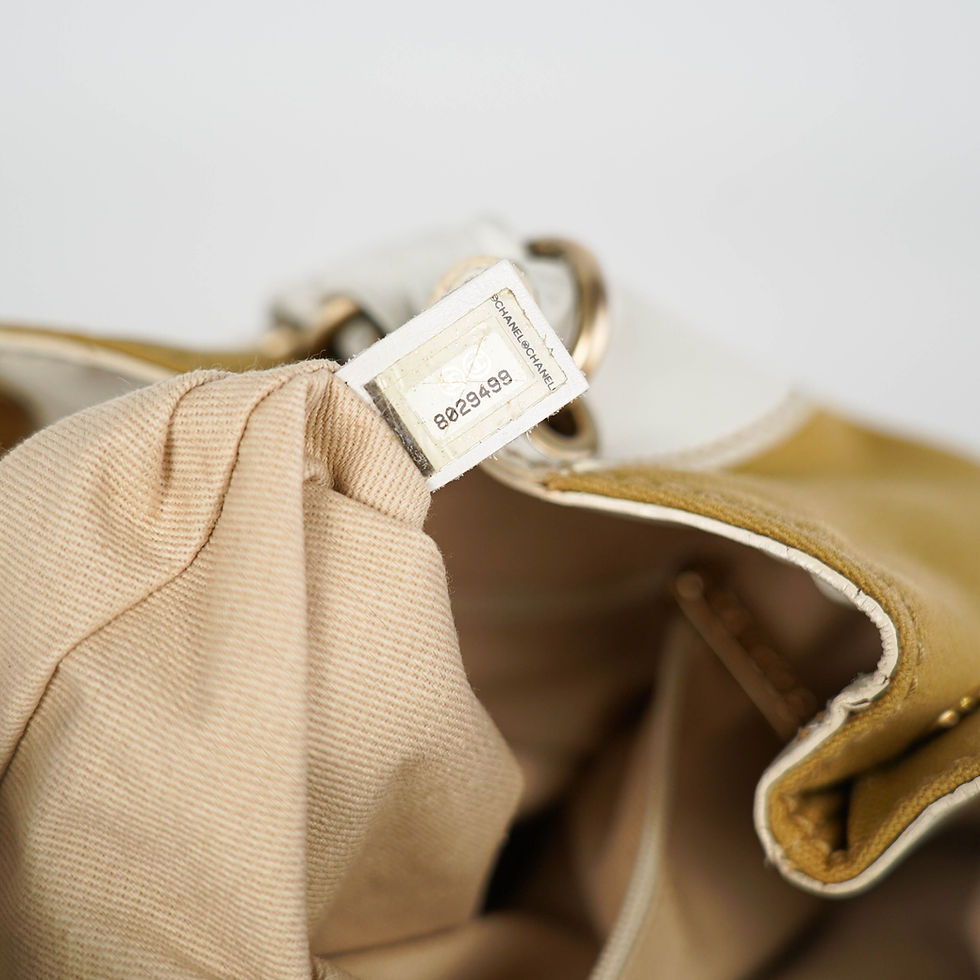 ภาพขนาดย่อ: Chanel  Canvas Chain Tote bag