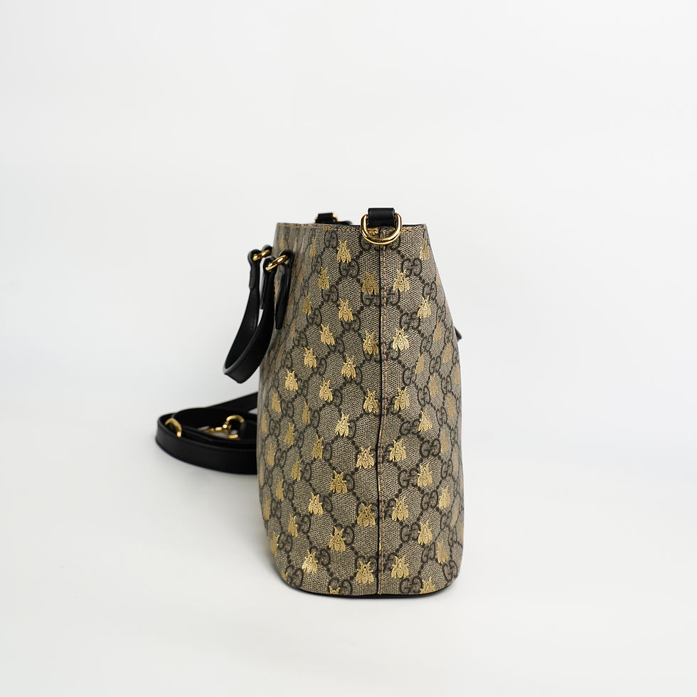 ภาพขนาดย่อ: Gucci  GG Supreme Bees Monogram Tote Bag