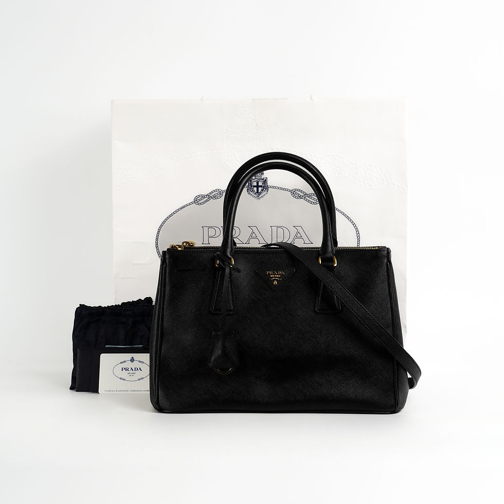 ภาพขนาดย่อ: Prada  Saffiano Lux 30  Leather Double Zip Tote Bag