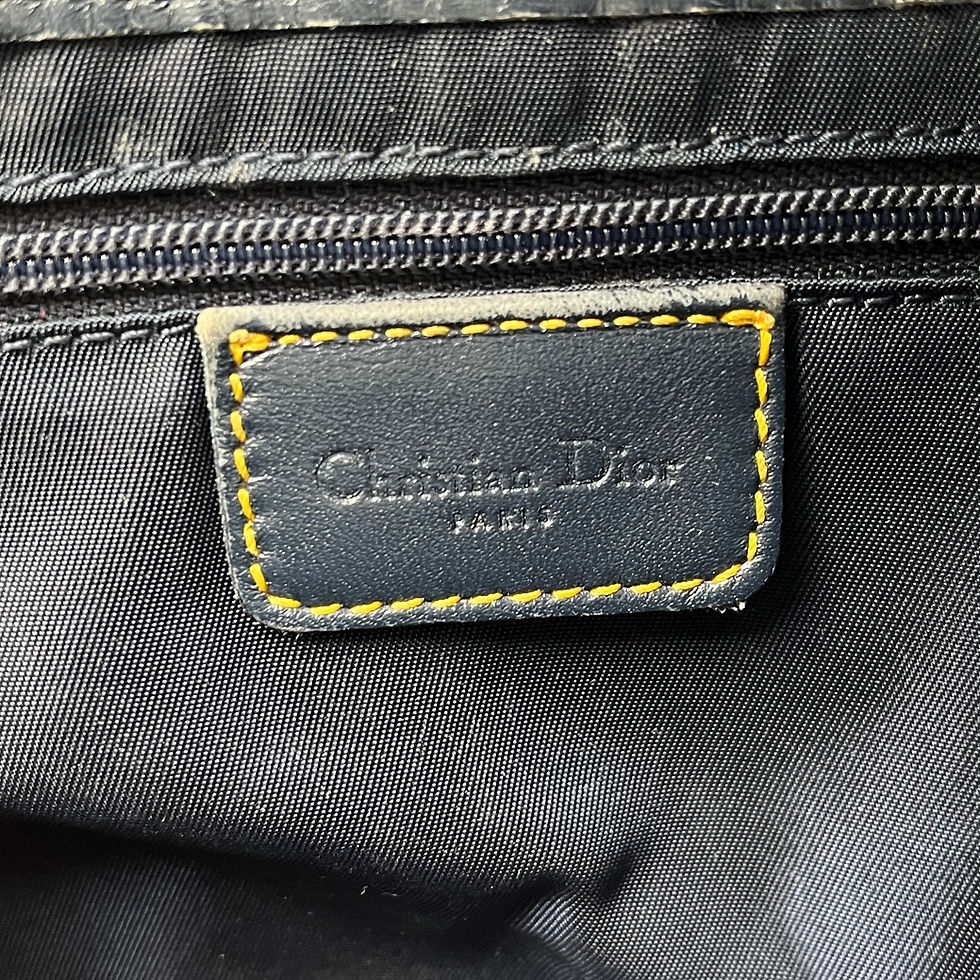 ภาพขนาดย่อ: Christian Dior  Saddle vintage Shoulder bag