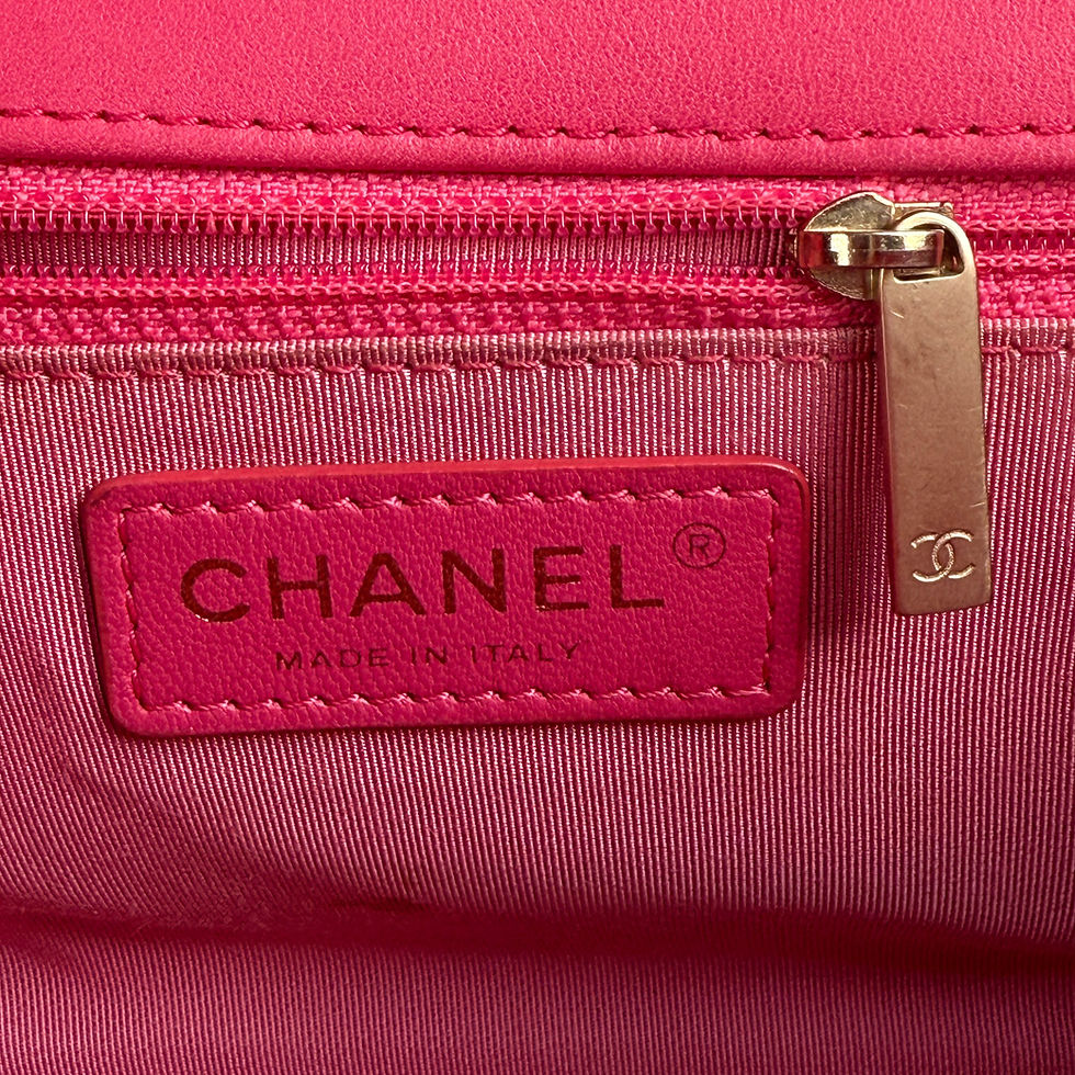 ภาพขนาดย่อ: CHANEL  classic10 Mademoiselle Chic Flap Bag GHW Year 2015