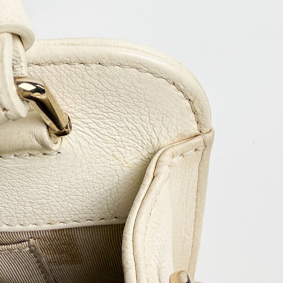 ภาพขนาดย่อ: Chanel  Label Click Shopping bag