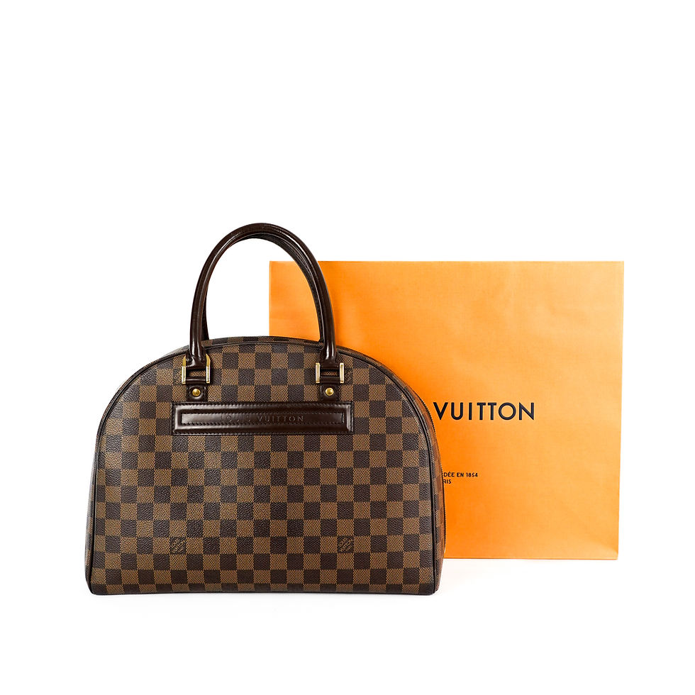 ภาพขนาดย่อ: Louis vuitton  Nolita damier bag