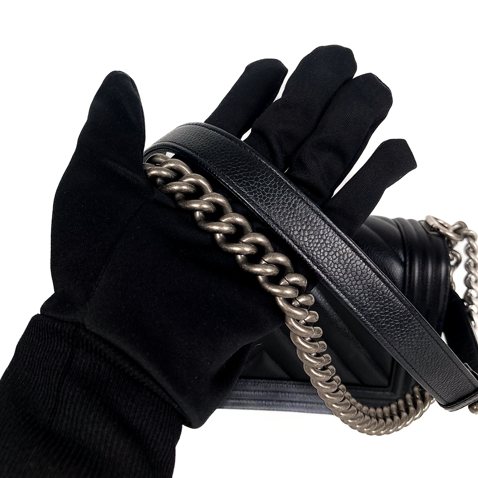 Thumbnail: Chanel  Boy 10’ Caviar Chevron  RHW Bag Full set พร้อม ใบเสร็จ