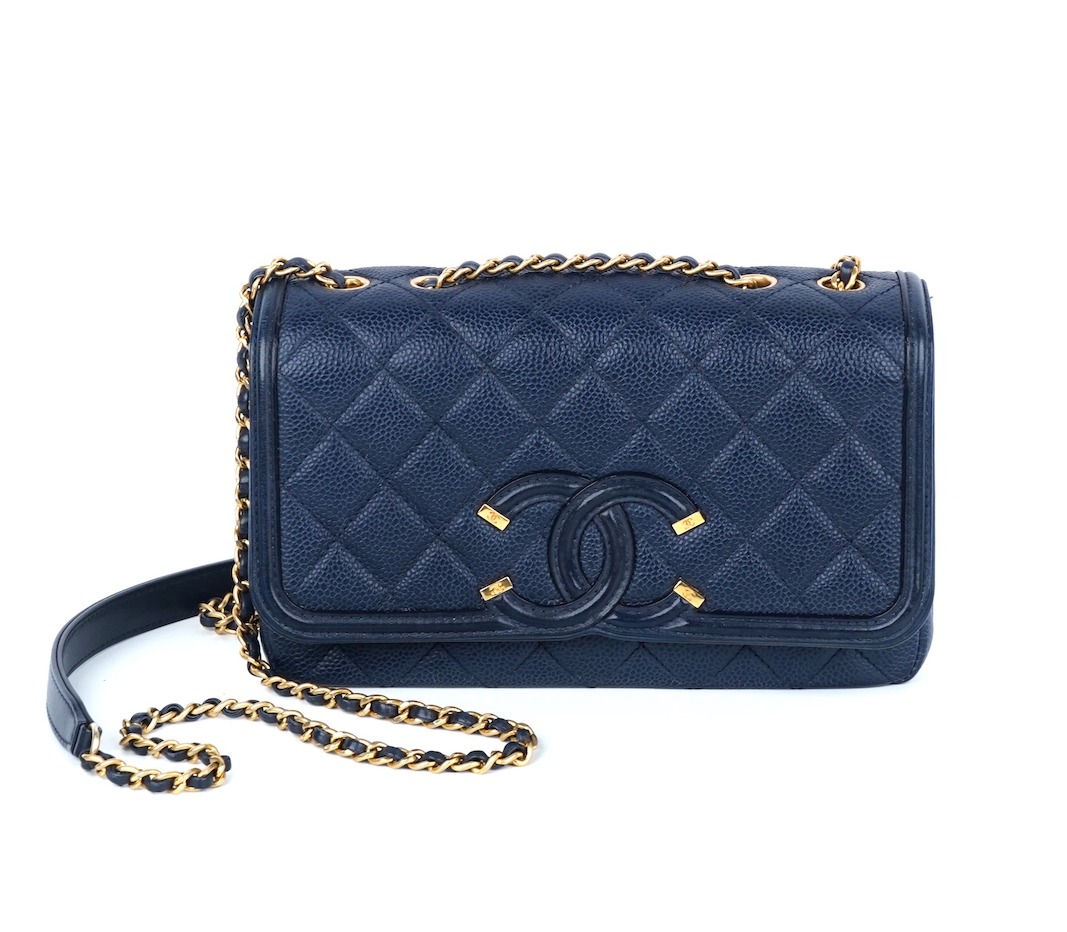 Chanel cc filigree flap bag