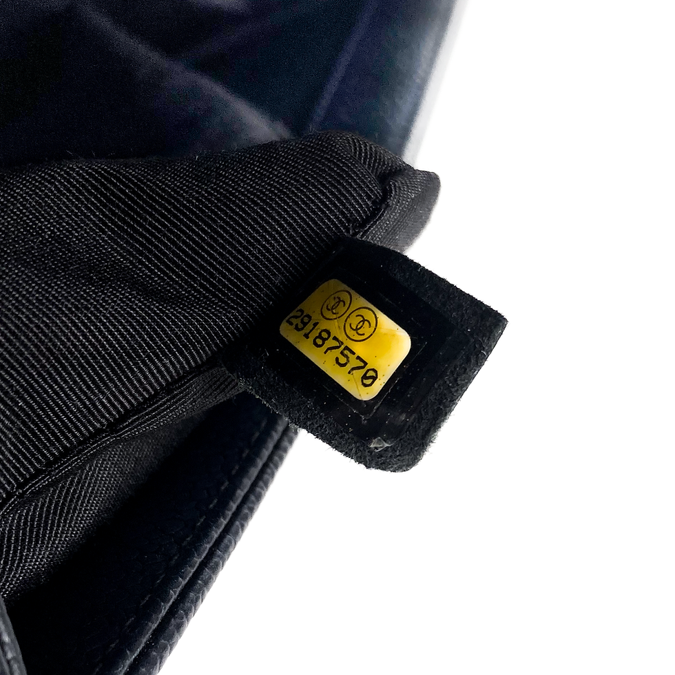 Thumbnail: Chanel  Boy 10’ Caviar Chevron  RHW Bag Full set พร้อม ใบเสร็จ