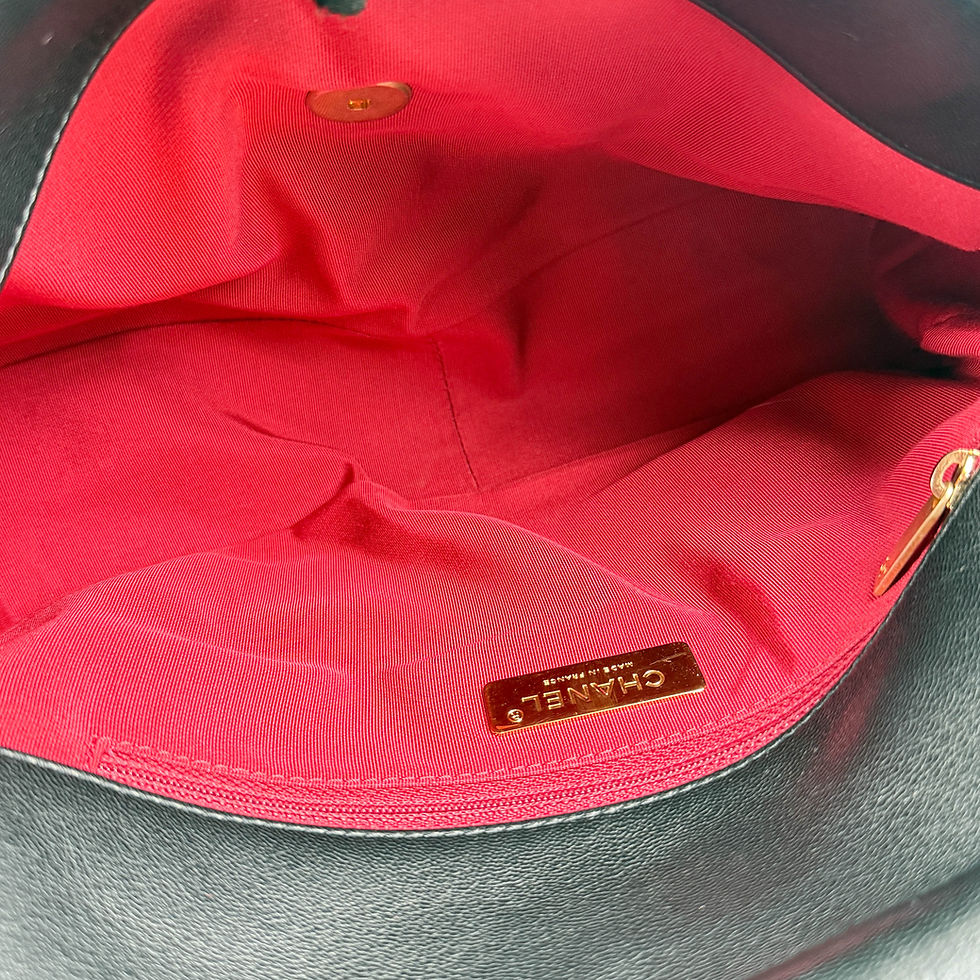 ภาพขนาดย่อ: Chanel  19 Flap 30 Lambskin bag Full set