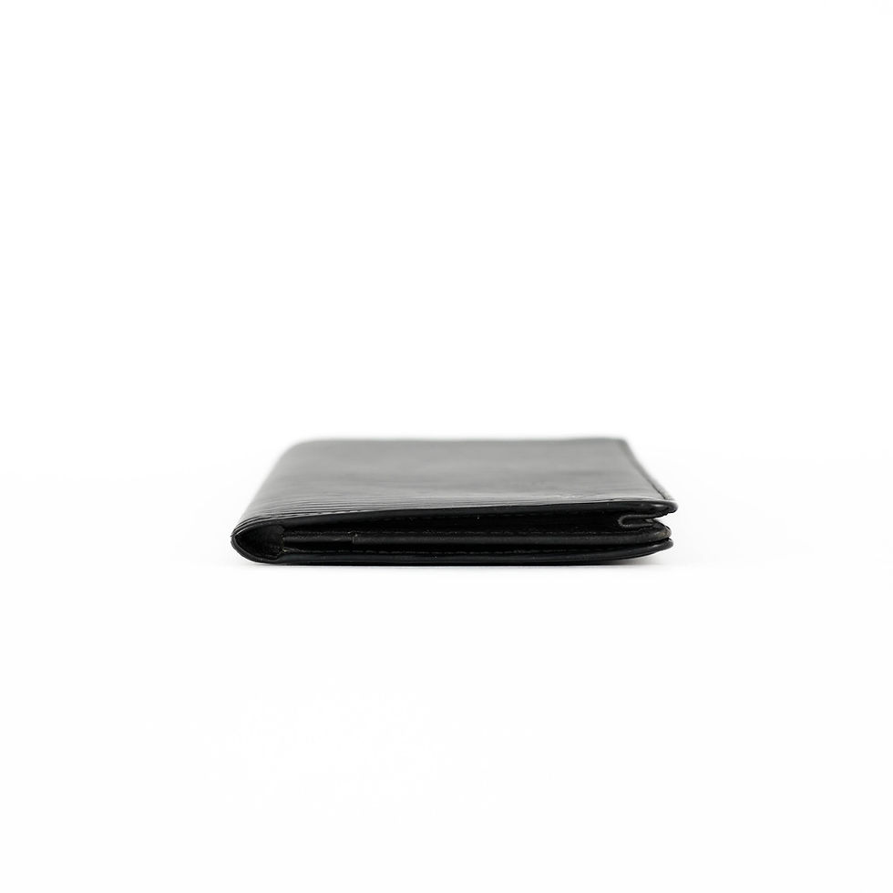 ภาพขนาดย่อ: Louis Vuitton  Epi Wallet in black