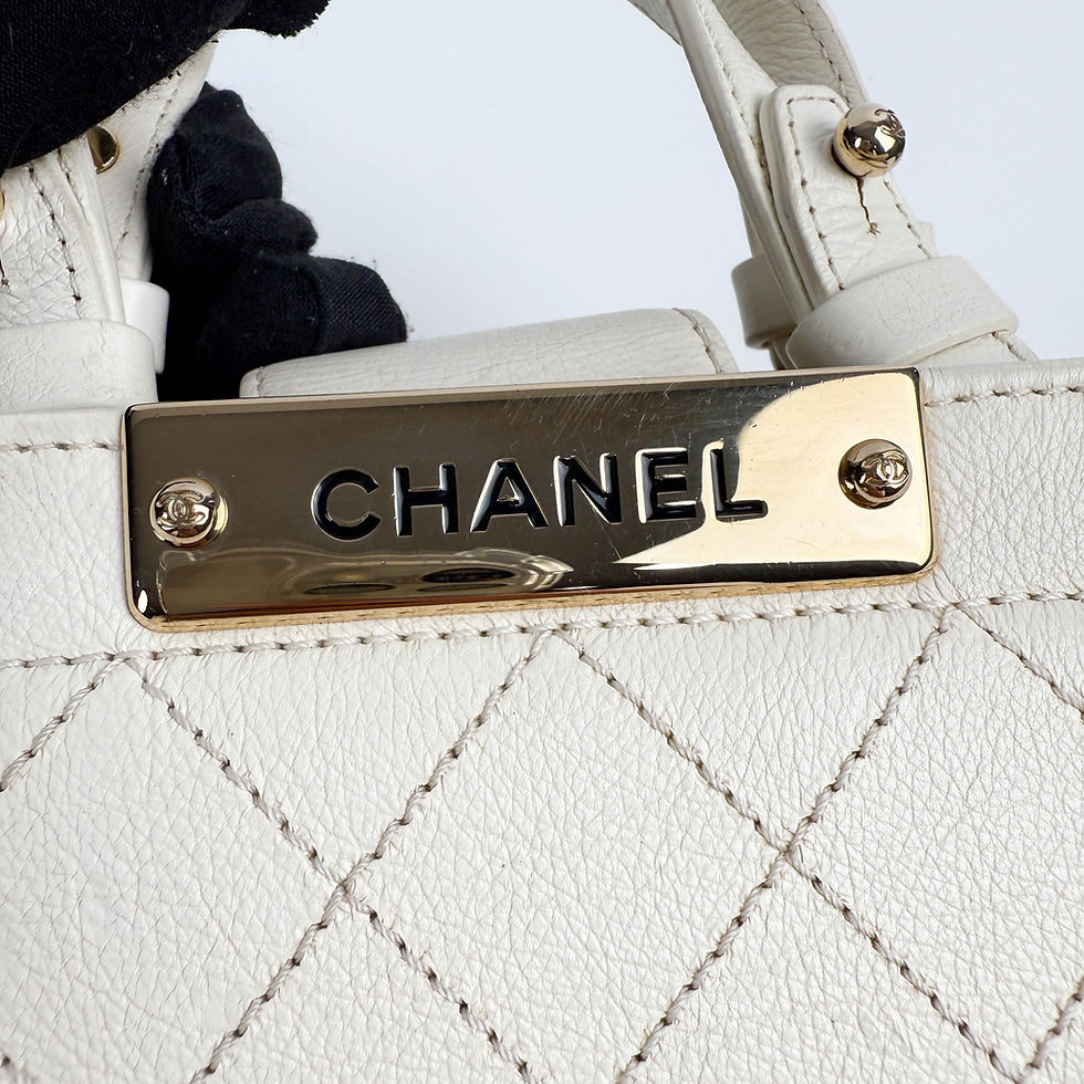 ภาพขนาดย่อ: Chanel  Label Click Shopping bag