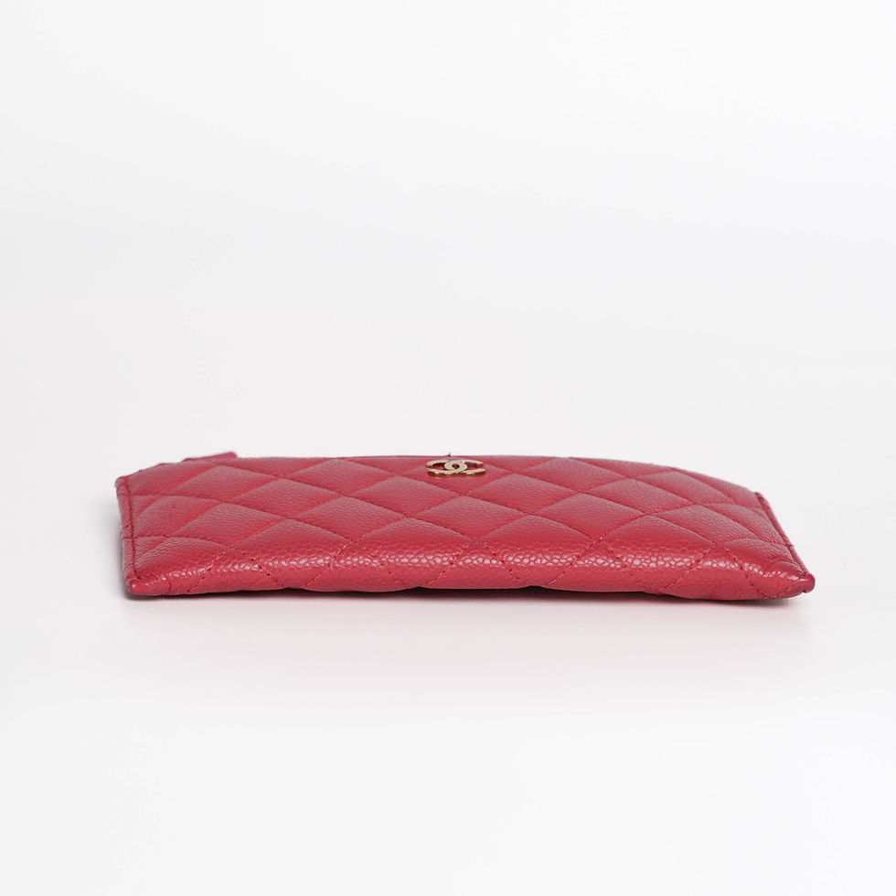 ภาพขนาดย่อ: Chanel  Long Zip Pouch Caviar Bag