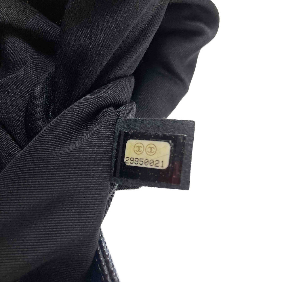 ภาพขนาดย่อ: Chanel Boy  Boy 10" Caviar RHW Bag รุ่นใหม่ พร้อมใบเสร็จ