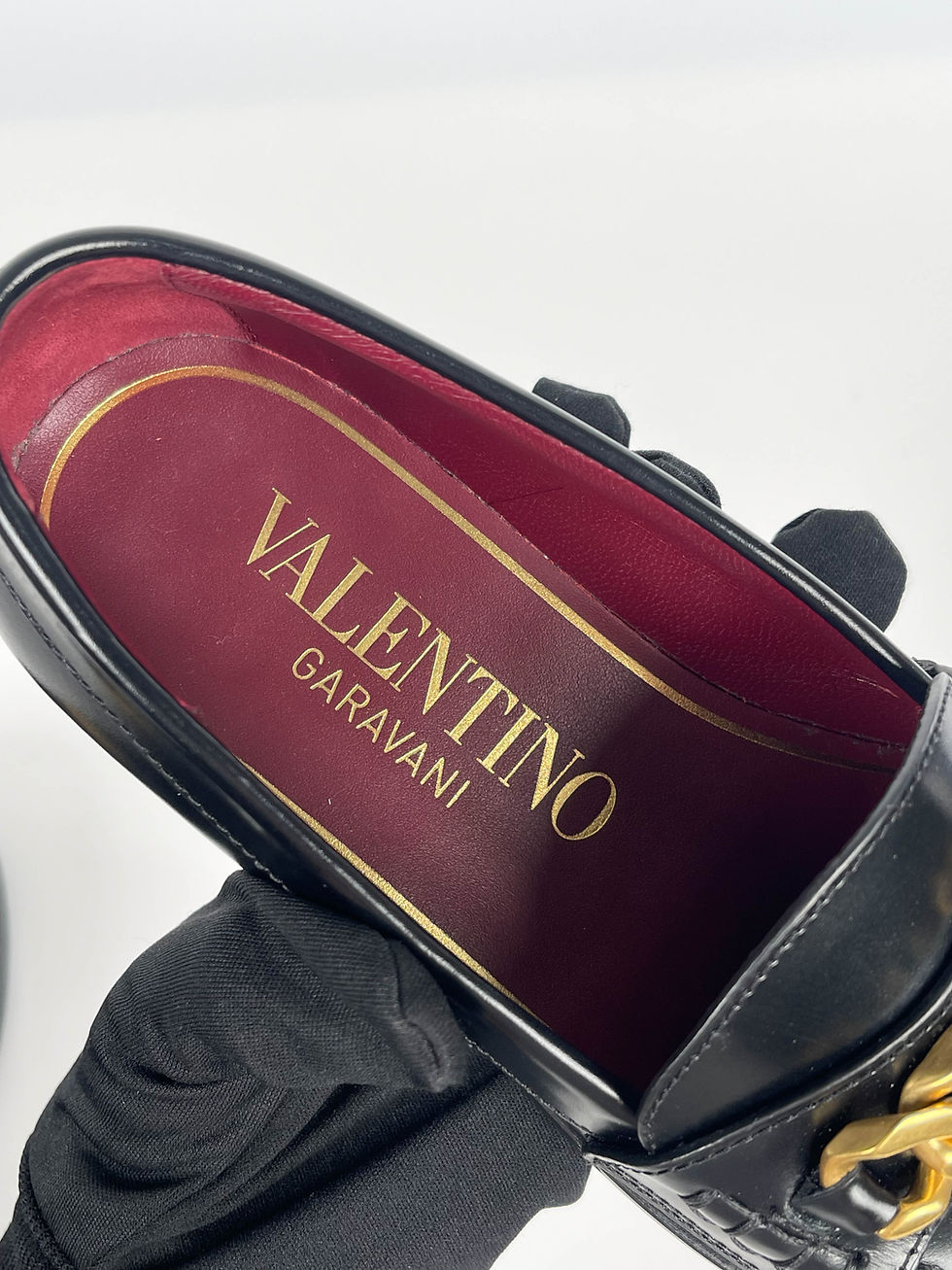 ภาพขนาดย่อ: VALENTINO  GARAVANI logo Signature Leather Loafers In Nero 36 sz.