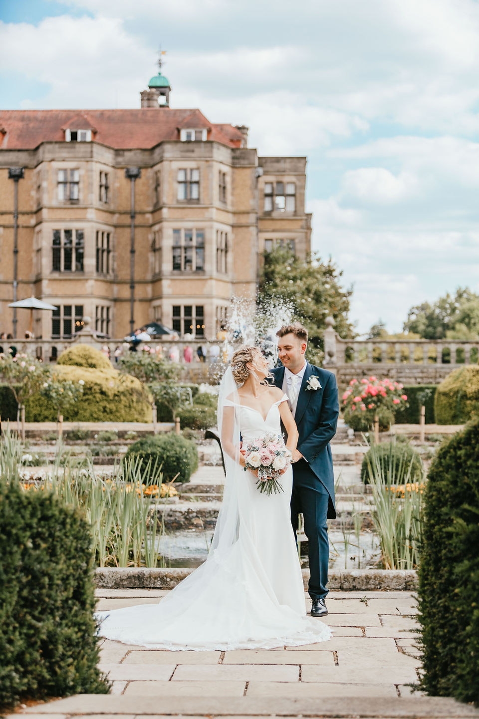 wedding couple Fanhams Hall portraits