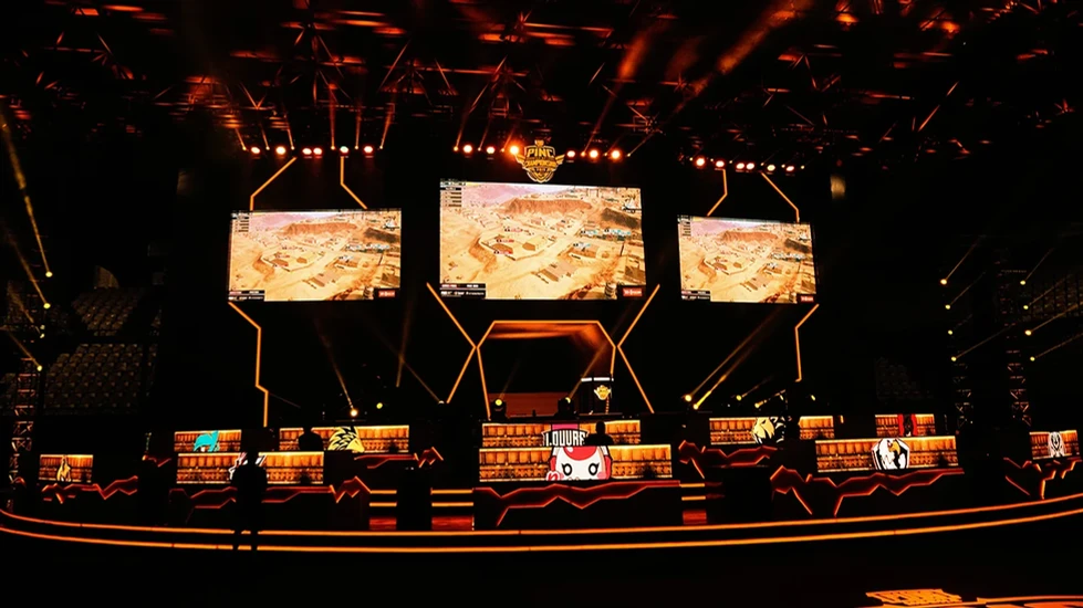 Konsep visual stage dari LZY pada event PINC 2019