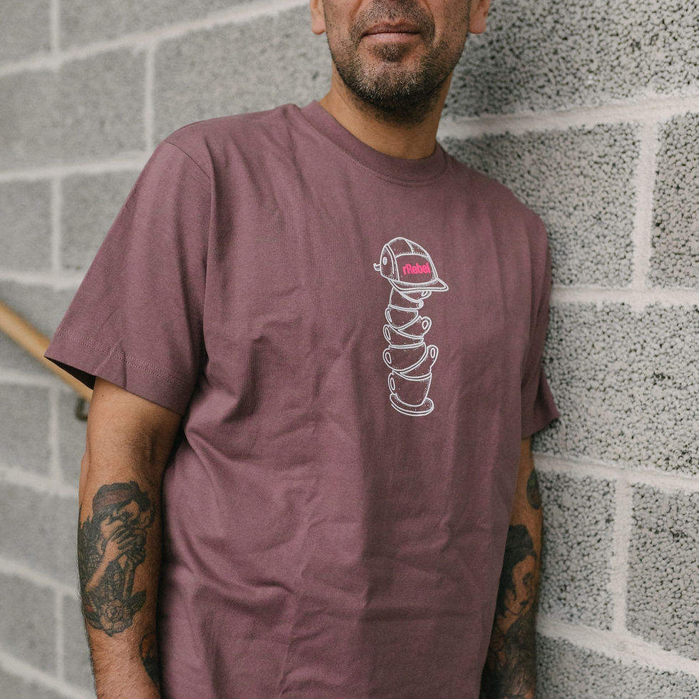 Miniaturebillede: rRebel t-shirt kaffa coffee på manlig model