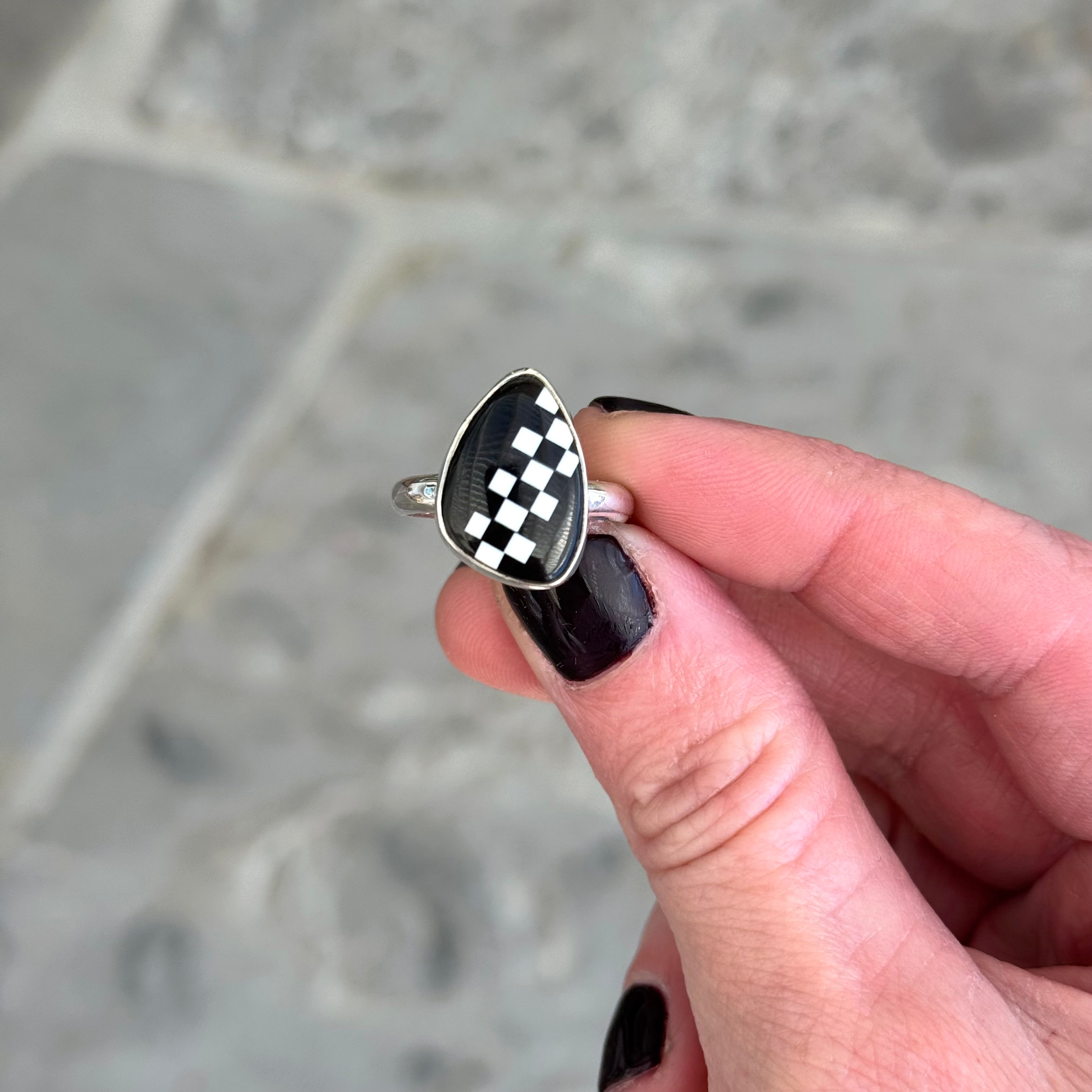 Checkerboard Offset Pattern - Size 8.75