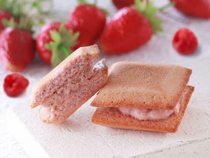 アーモンドライフから期間限定「フィナンシェサンド いちご＆ラズベリー」12月1日より新発売！🍓
