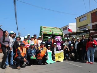 Vecinos de Antofagasta responden con compromiso al inicio del programa de reciclaje domiciliario con ReSimple