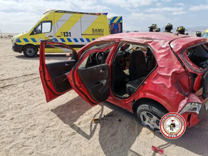 Accidente en Playa Rinconada de Antofagasta Deja a Dos Mujeres Lesionadas, una de Gravedad