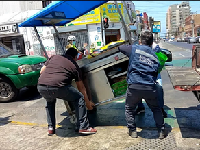 Operativos de Salud Retiran Carros de Comida y Decomisan Alimentos en el Centro de Antofagasta