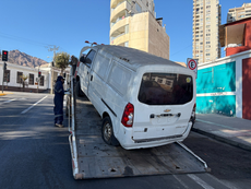 Operativos Municipales Retiran Vehículos Abandonados para Mejorar la Seguridad Ciudadana