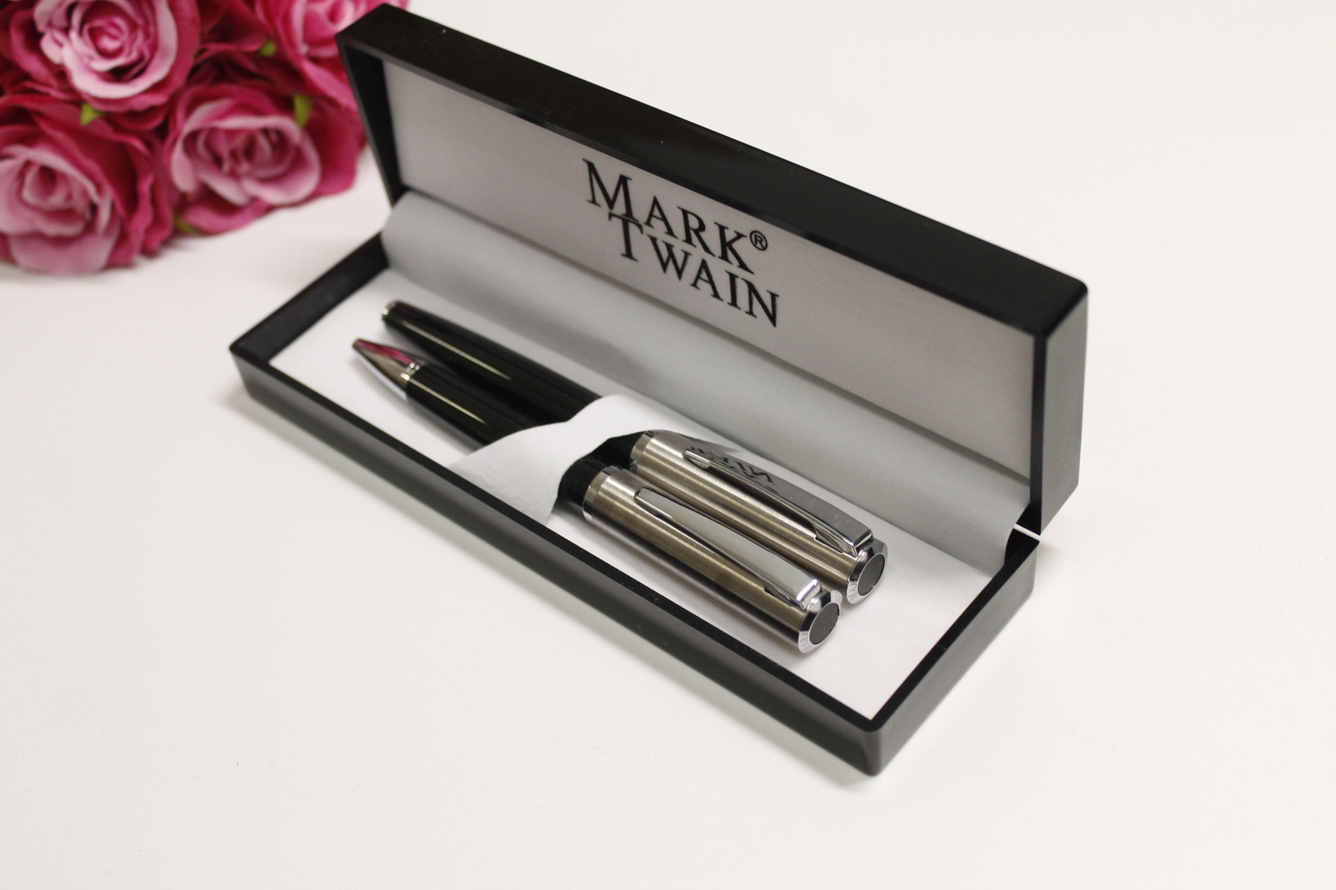 Personalised Engraved Mark Twain writing set in acrylic