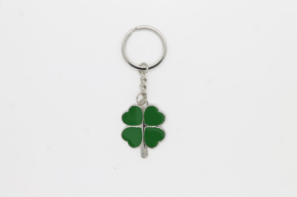 Thumbnail: Personalised 4 leaf clover shaped metal keyring in gift box Christmas