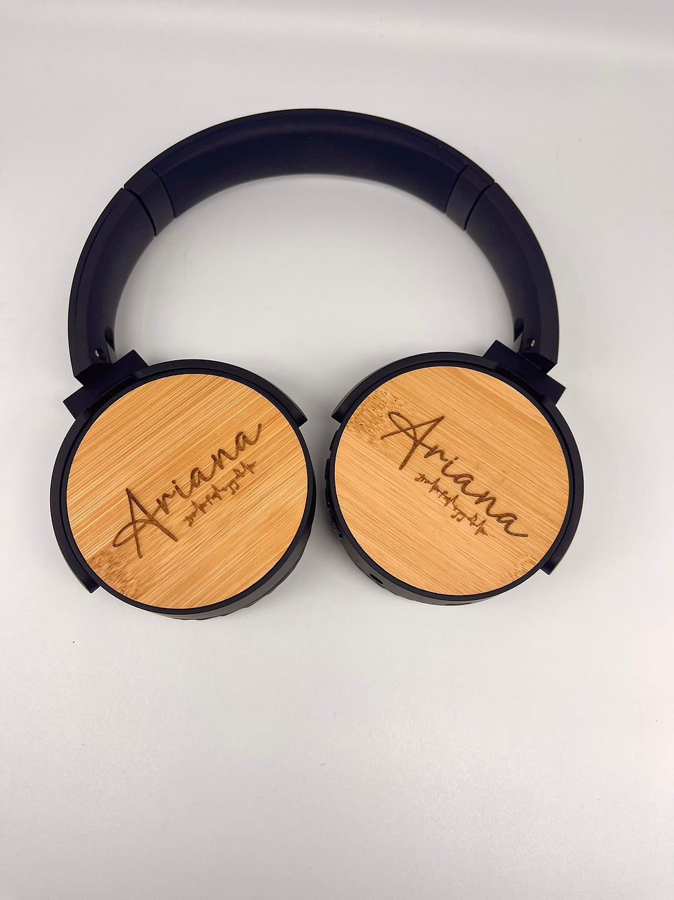 Thumbnail: Personalised folding bluetooth headphones personalised,engraved bamboo
