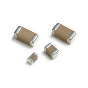 Capacitores cerâmicos SMD.