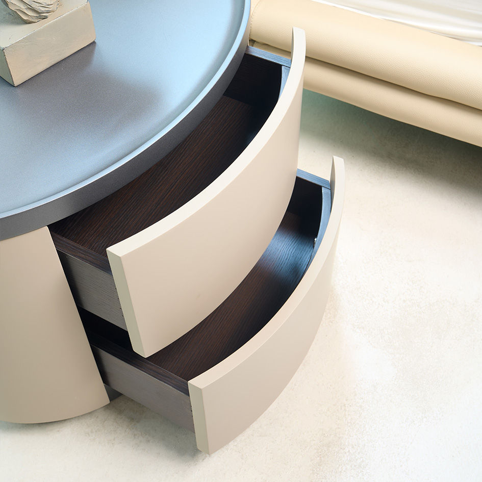 Thumbnail: Oval Bedside