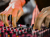 DJ