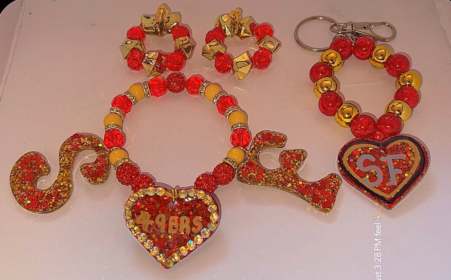 Thumbnail: RED AND GOLD SET 